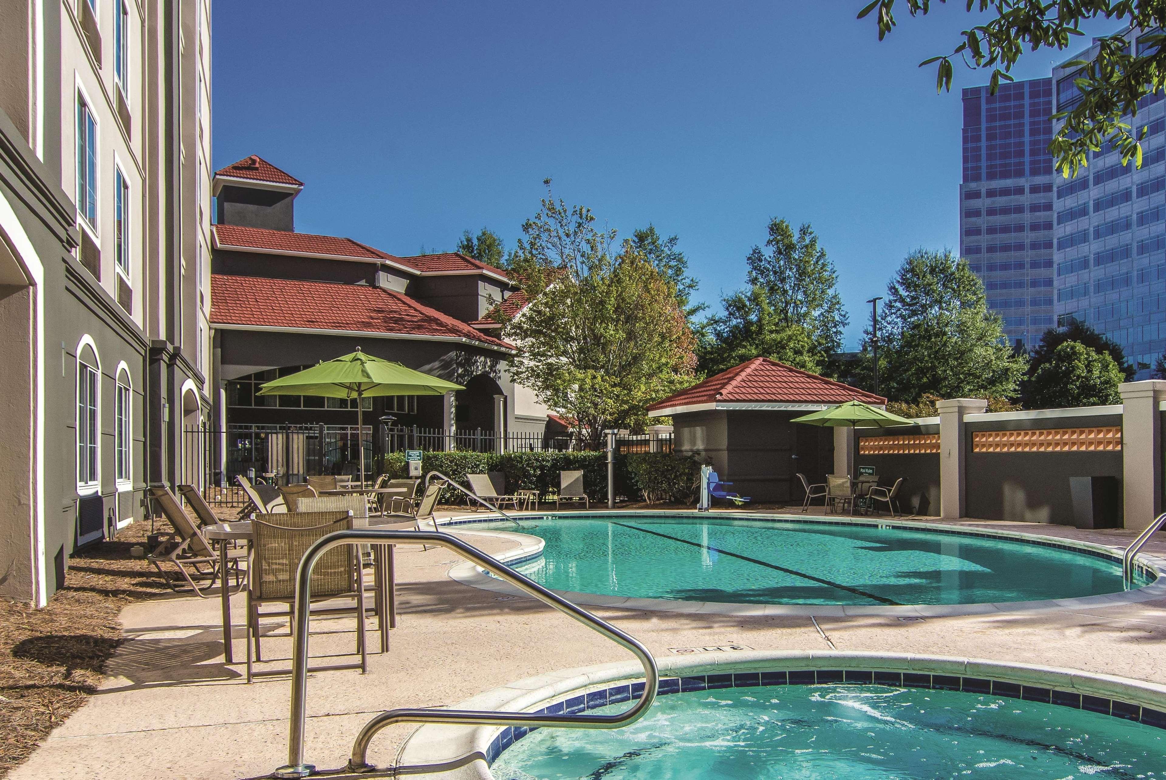 La Quinta By Wyndham Atlanta Perimeter Medical Hotel Sandy Springs Exterior photo
