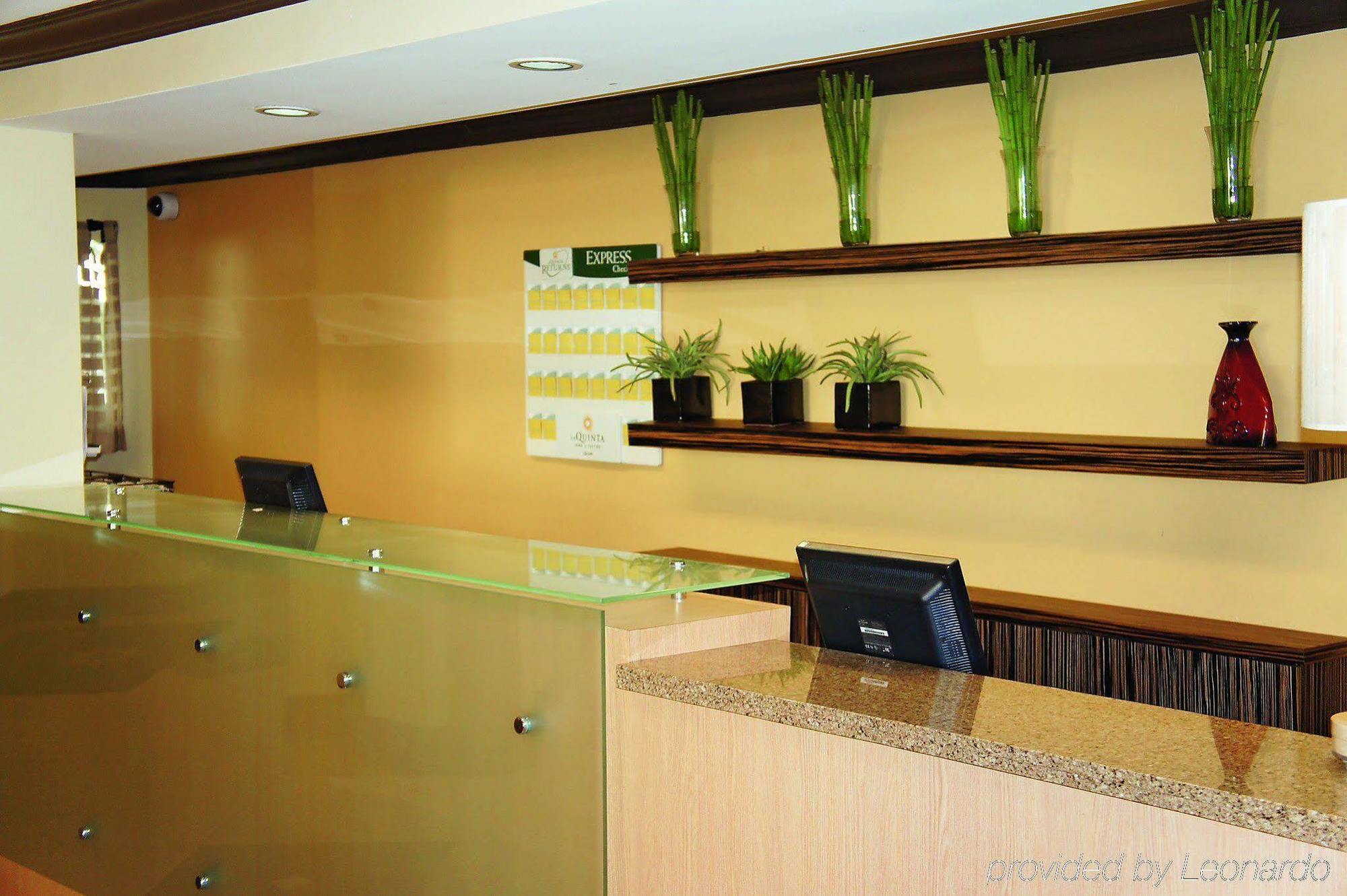 La Quinta By Wyndham Atlanta Perimeter Medical Hotel Sandy Springs Exterior photo