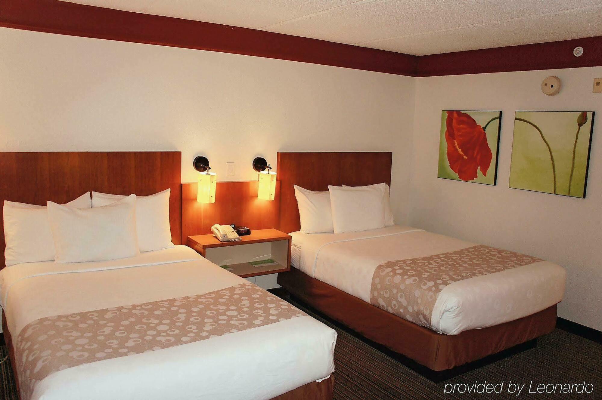 La Quinta By Wyndham Atlanta Perimeter Medical Hotel Sandy Springs Exterior photo