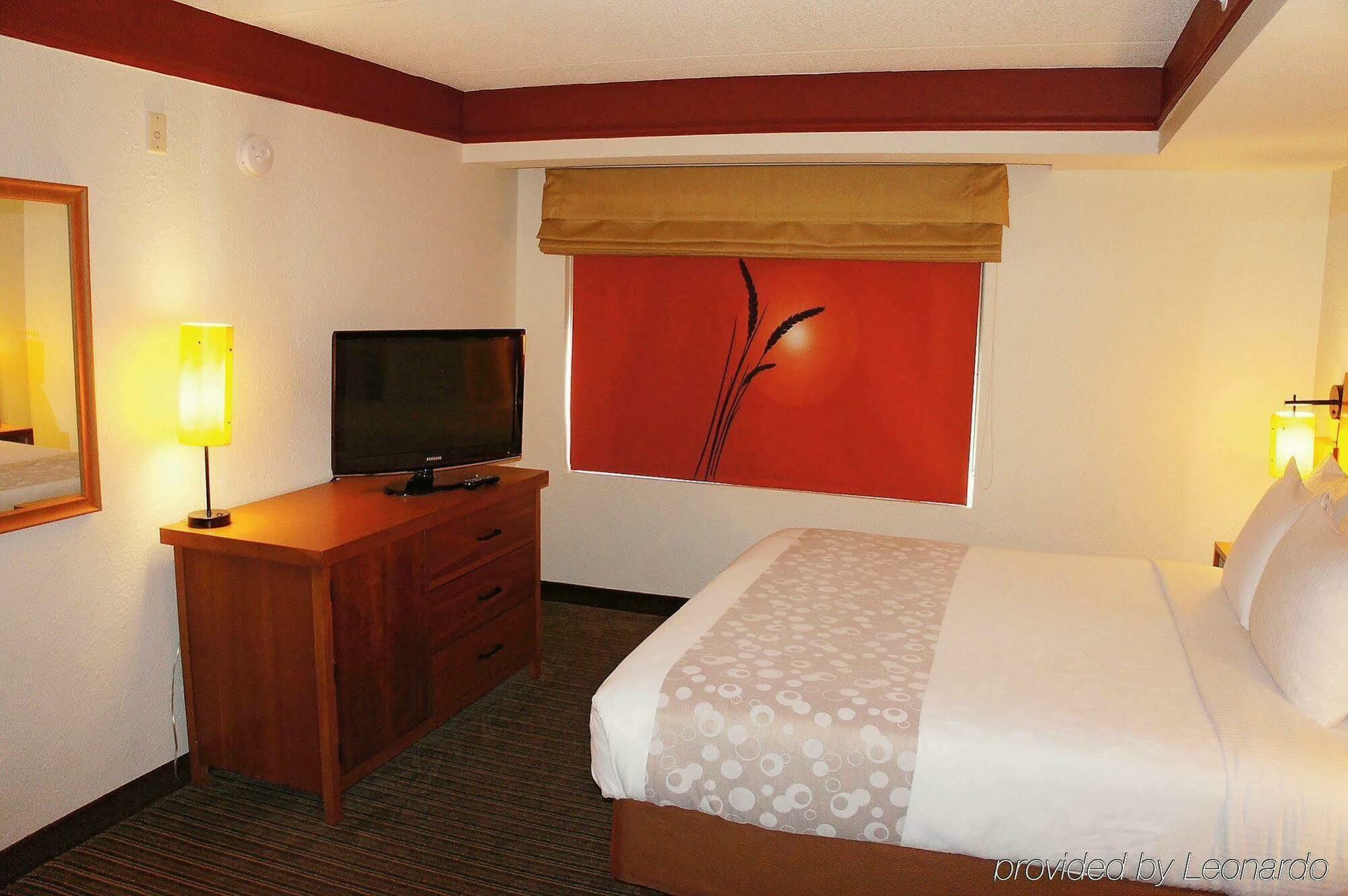 La Quinta By Wyndham Atlanta Perimeter Medical Hotel Sandy Springs Exterior photo