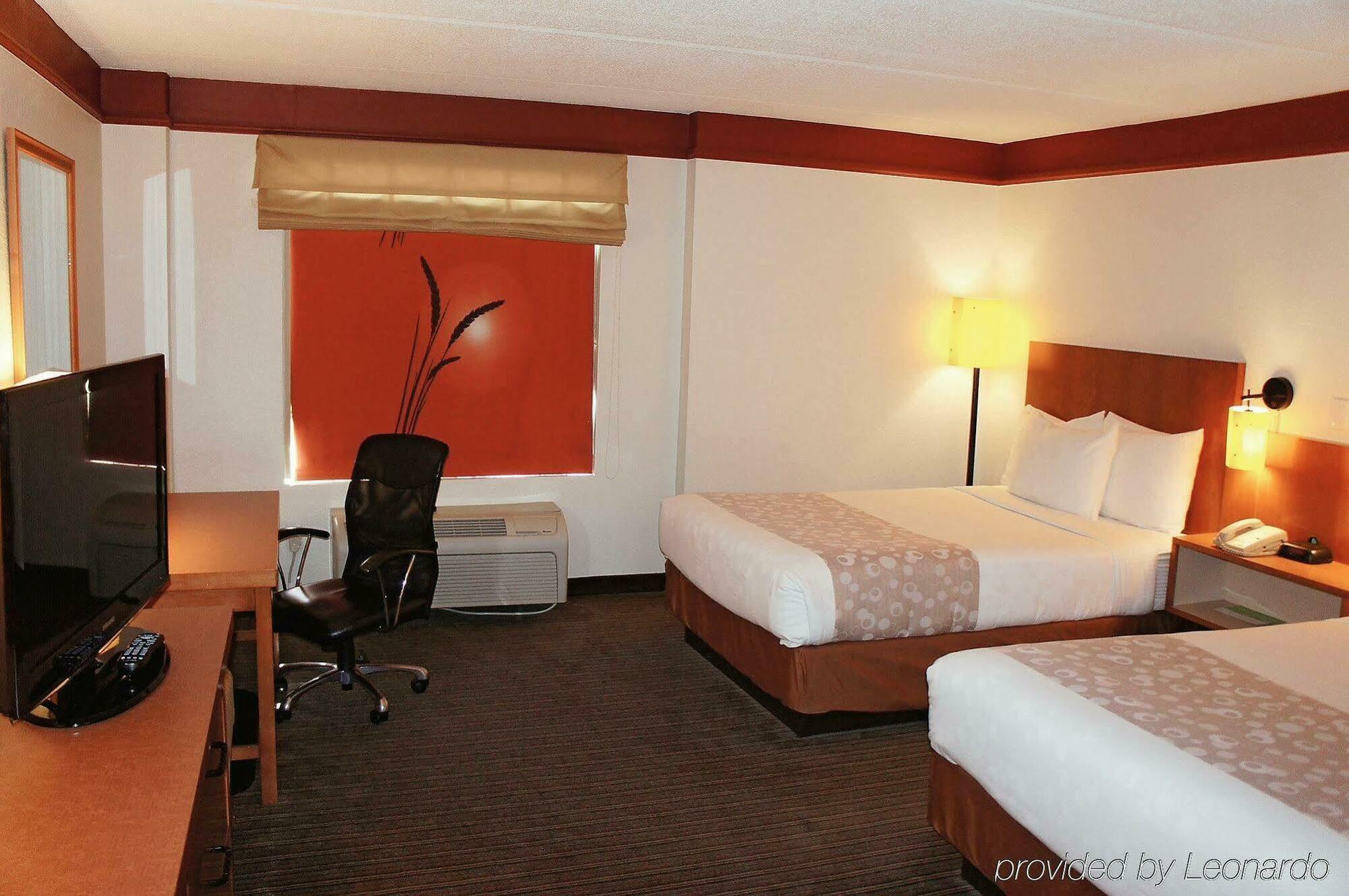 La Quinta By Wyndham Atlanta Perimeter Medical Hotel Sandy Springs Exterior photo